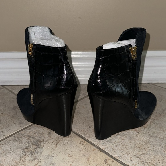 Michael Kors Mixed Medium Boots (Suede/Leather) - Picture 5 of 6